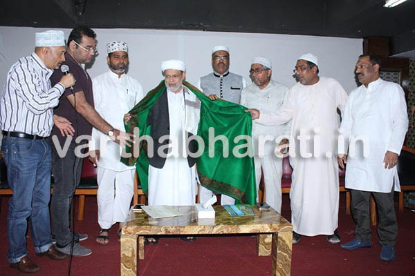 ದಾರುನ್ನೂರ್ ವತಿಯಿಂದ ಕುಂಬೋಳ್ ತಂಙಳ್ ರವರಿಗೆ ದುಬೈಯಲ್ಲಿ ಸನ್ಮಾನ